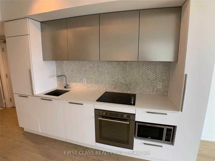 Property Photo:  85 Wood Street 1515  ON M4Y 0E8 