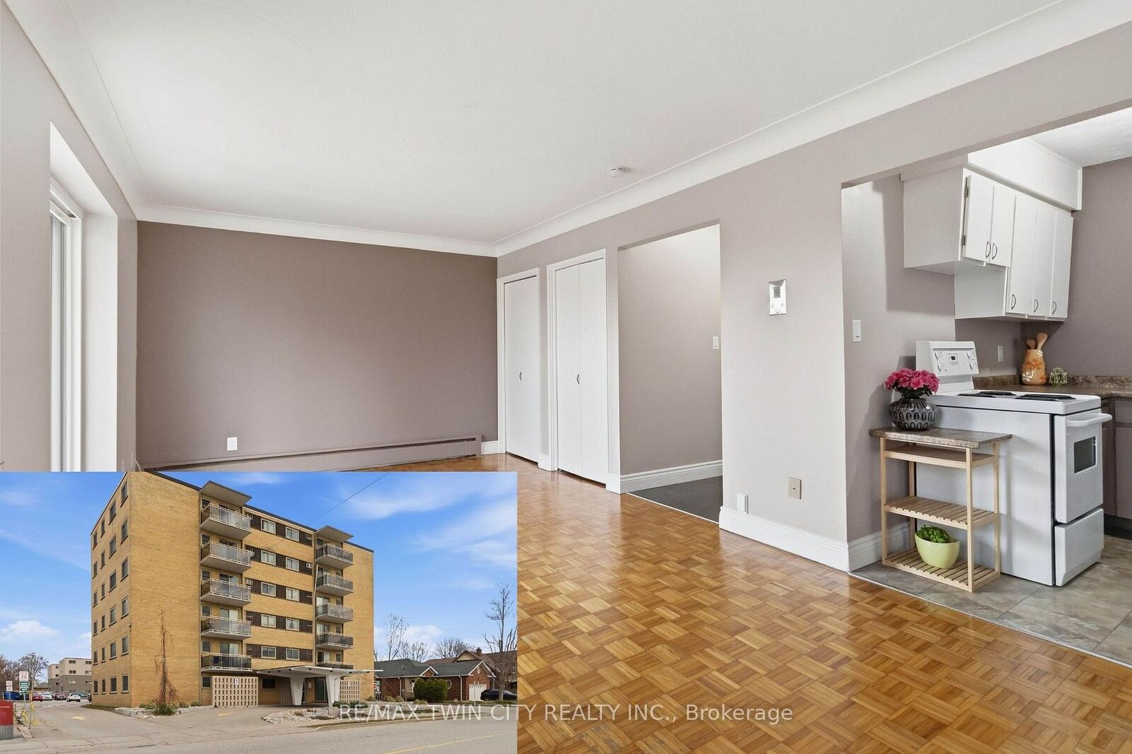 Property Photo: 87 St George Street 305 ON N3R 1V5