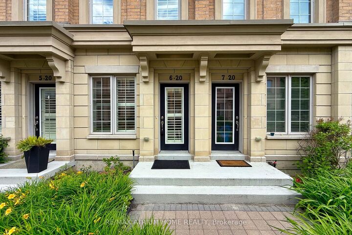 Property Photo: 20 Hargrave Lane 6 ON M4N 0A4