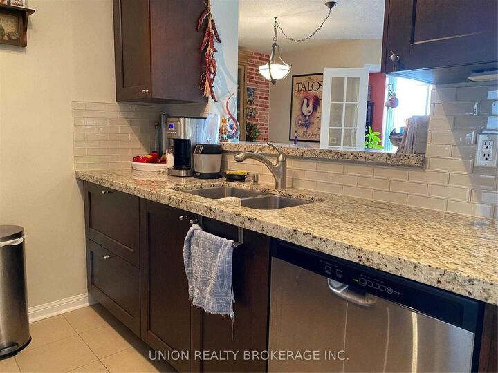 Property Photo: 650 Lawrence Avenue W Ph10 ON M6A 3E8