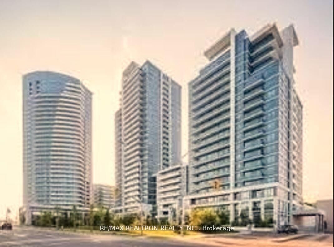 Property Photo: 7165 Yonge Street 1515 ON L3T 0C9