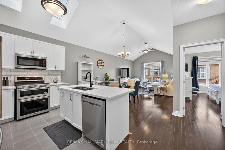 Property Photo:  63 Summerhill Drive  ON L9R 0S8 