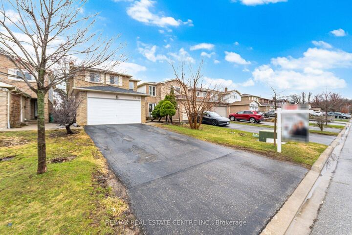 Property Photo: 32 Dafoe Crescent ON L6Y 2L2