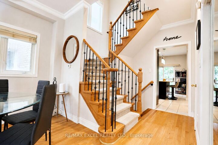 Property Photo: 214 Farmstead Road Main ON L4S 2J6