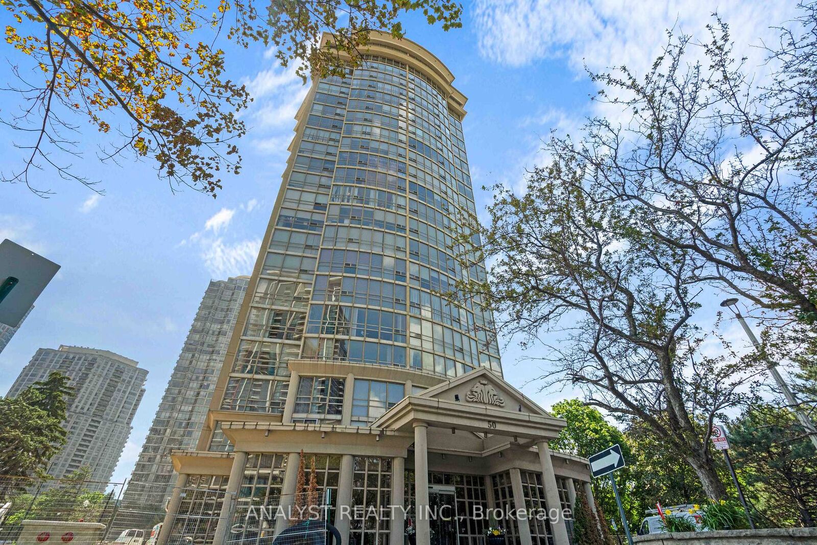 Property Photo: 50 Eglinton Avenue W 909 ON L5R 3P5