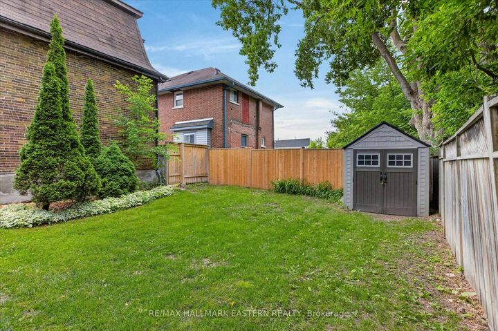Property Photo: 475 Aylmer Street N ON K9H 3W3