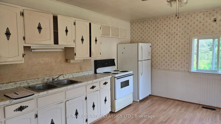 Property Photo: 7118 Highway 620 N/A ON K0L 1P0
