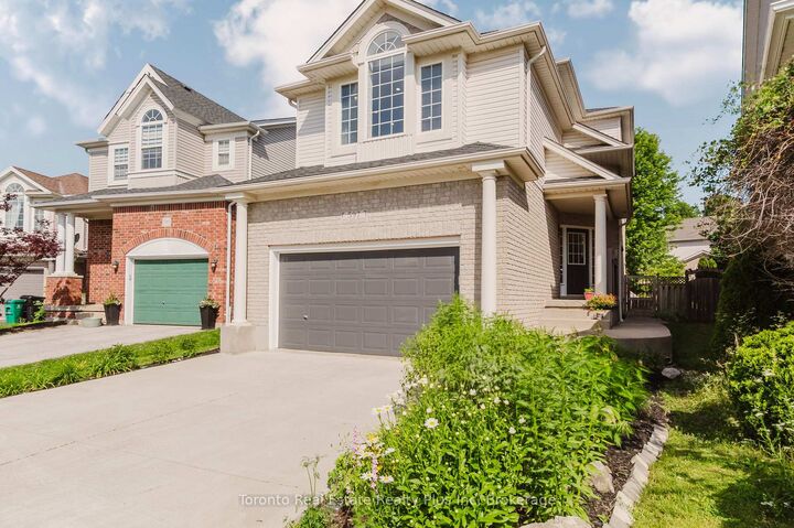 Property Photo: 597 Little Dover Crescent E ON N2K 4E5