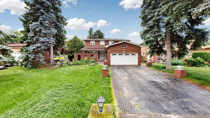 Property Photo: 1423 Malibou Terrace ON L5J 4B9