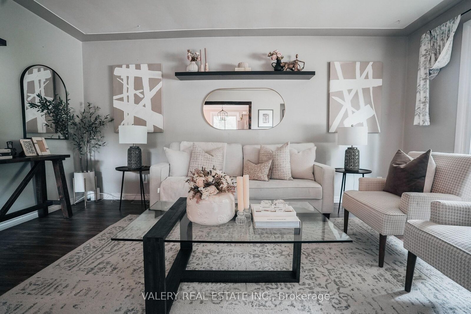 Property Photo: 270 Cyrus Street ON N3H 1H3