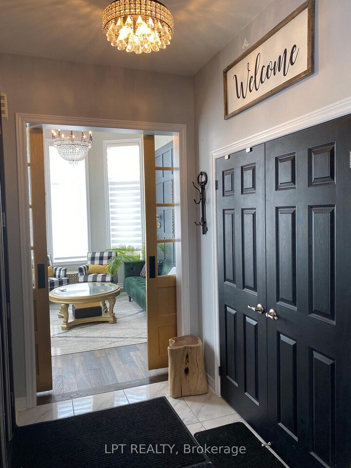 Property Photo: 371 Leadwood Gate ON L6M 1L7