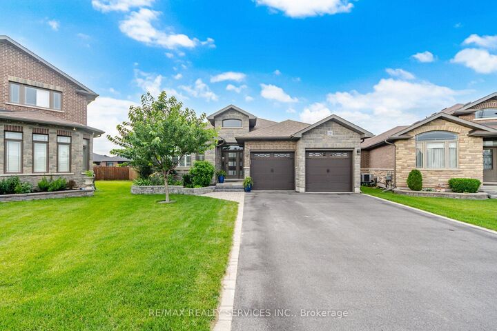 Property Photo: 19 Charleston Court ON K8N 0H1