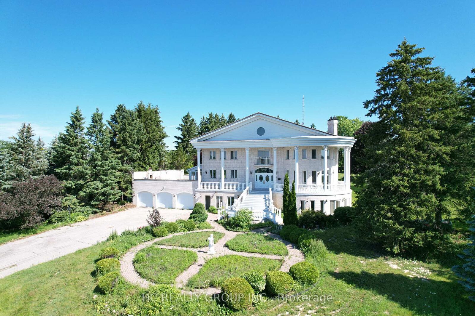 Property Photo: 52 Nobleton Lakes Drive ON L0G 1T0