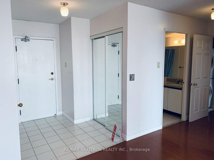 Property Photo:  7805 Bayview Avenue 714  ON L3T 7N1 