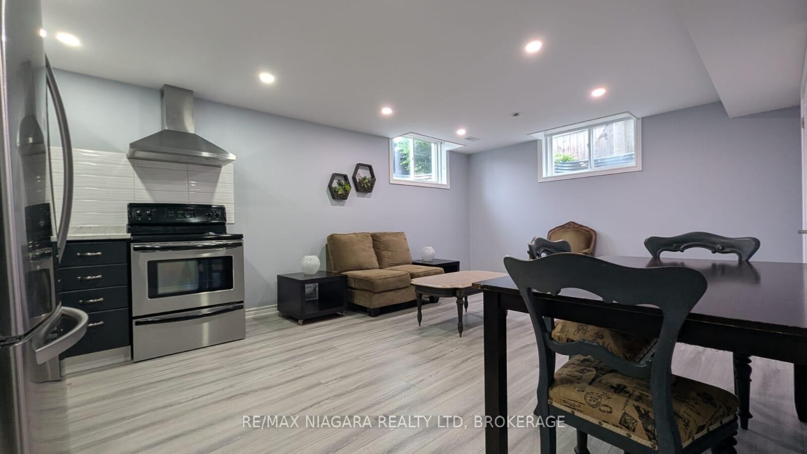 Property Photo:  5622 Osprey Avenue Lower  ON L2H 0G1 
