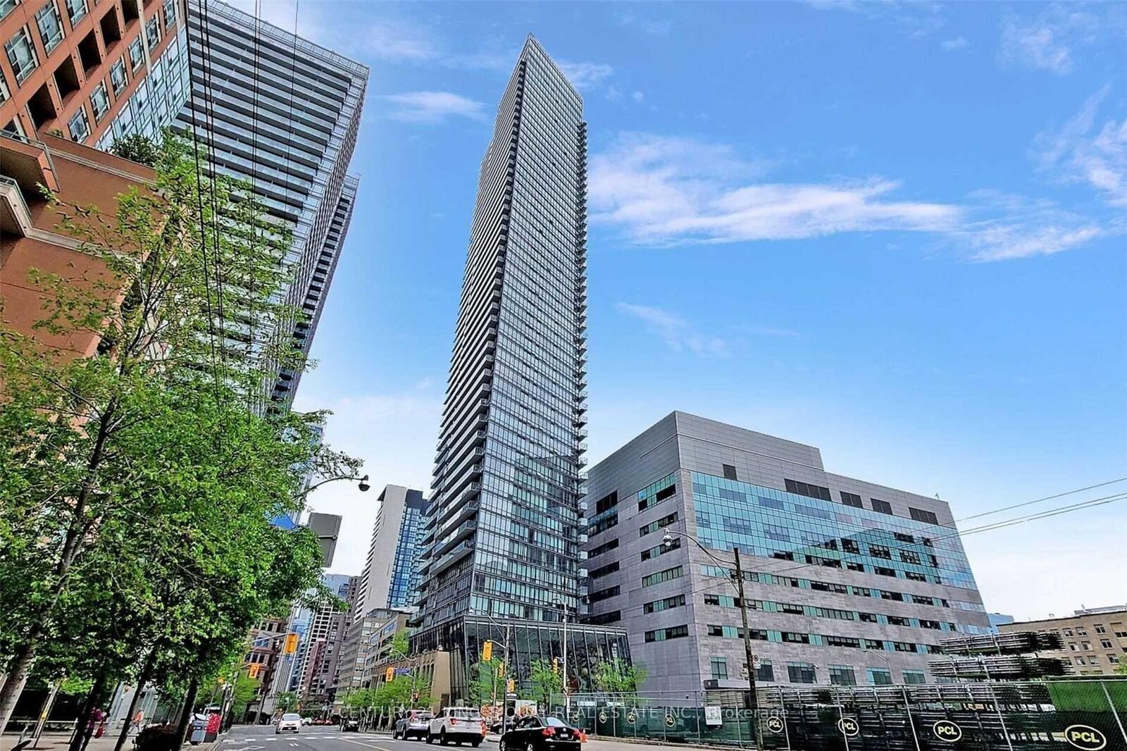 Property Photo:  832 Bay Street 2809  ON M5S 1Z6 