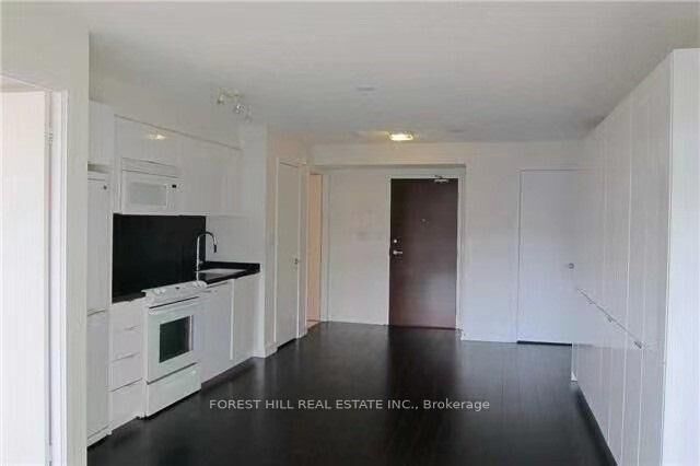 Property Photo:  10 Capreol Court 929  ON M5V 4B3 