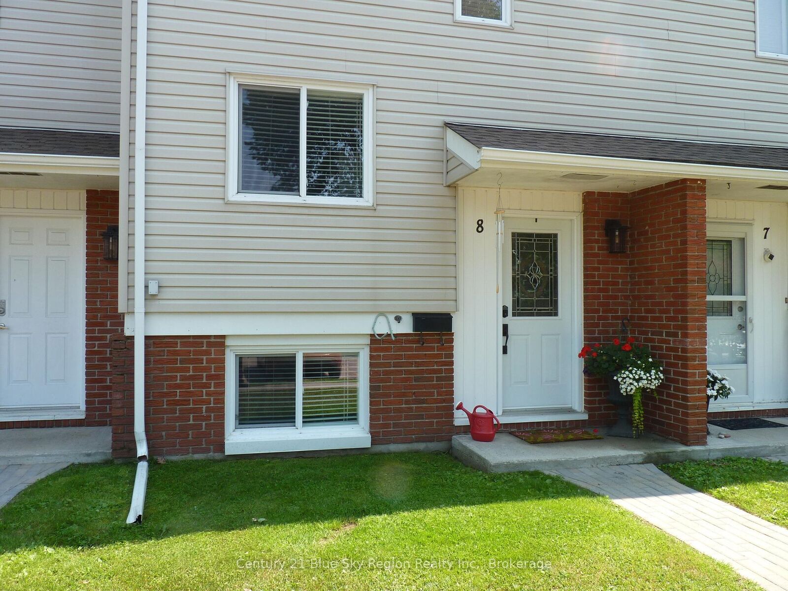 Property Photo:  604 Banner Avenue 8  ON P1A 1X8 