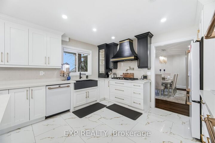 265 Wycliffe Avenue — photo 1