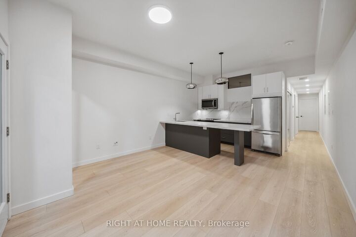 Property Photo:  367 Howland Avenue 1  ON M5R 3C1 