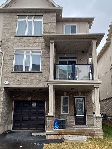 Property Photo: 40 Zinfandel Drive 19 ON L8E 0L1