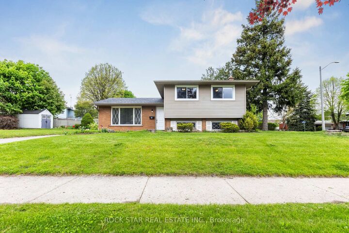 130 Hudson Crescent — photo 1