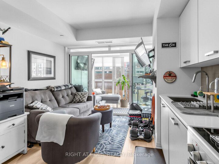 Property Photo: 1630 Queen Street E 211 ON M4L 0B3