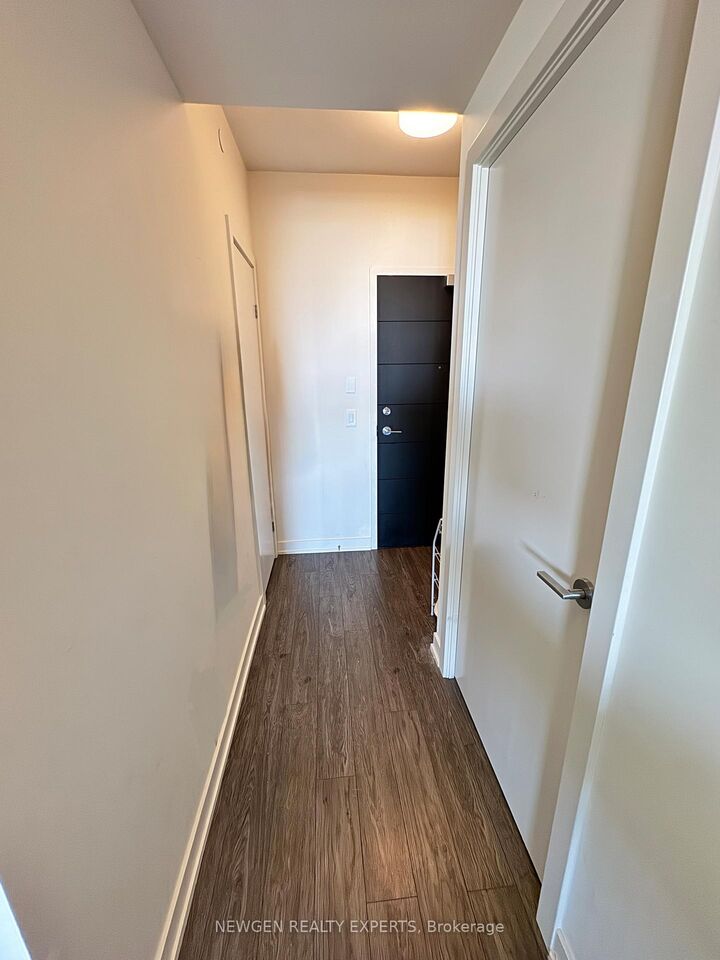 Property Photo:  212 King William Street 1220  ON L8R 0A7 