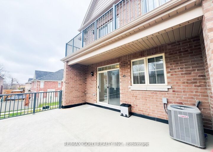 Property Photo:  60 Remembrance Road  ON L7A 0A7 