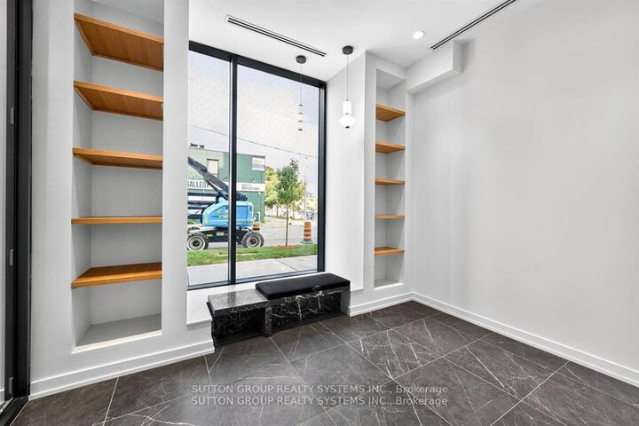 Property Photo:  6 Chartwell Road 402  ON M8Z 0H2 