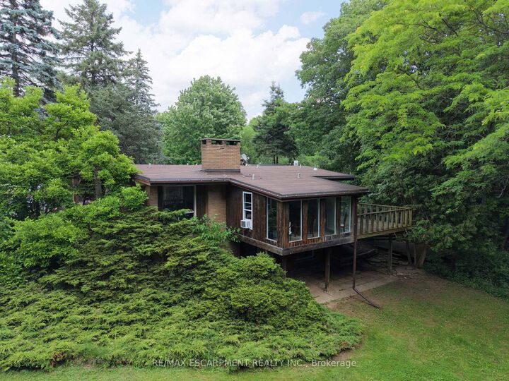 Property Photo: 560 Crane Court ON L7P 4Y8
