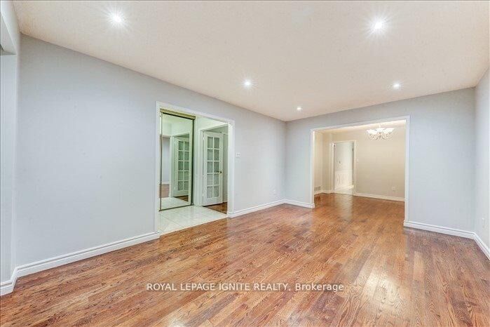 Property Photo: 23 Longbow Square ON M1W 2W6