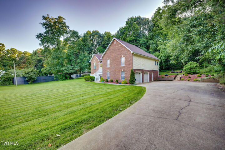 Property Photo:  2323 Wynwood Drive  TN 37659 