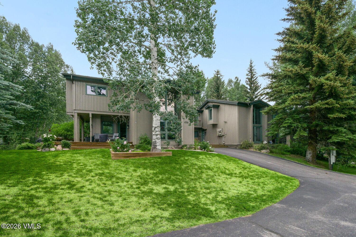 Property Photo: 4708 Meadow Drive # A3 CO 81657