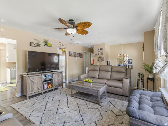 Property Photo: 374 E 30 N UT 84029