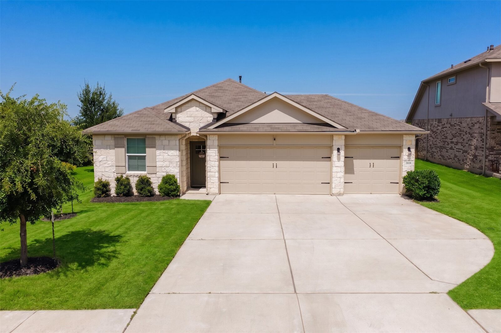 Property Photo:  1616 Fairhaven Gateway  TX 78626 