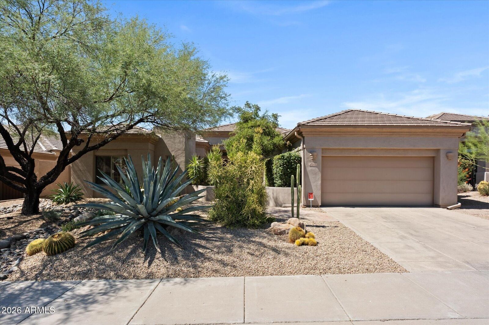 Property Photo:  7156 E Thirsty Cactus Lane  AZ 85266 