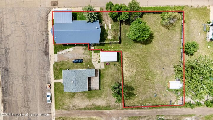 Property Photo: 112 Pacific Avenue ND 58646