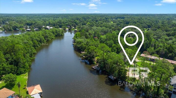 Property Photo: 16071 River Drive AL 36580