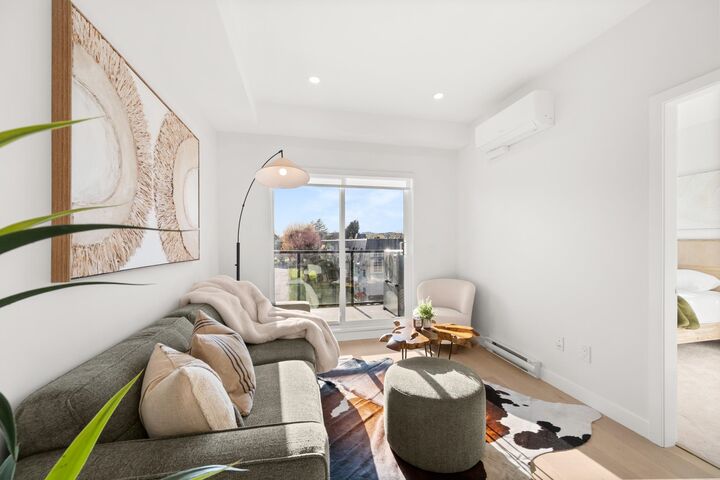 Property Photo: 5398 207 Street 308 BC V3A 2E6