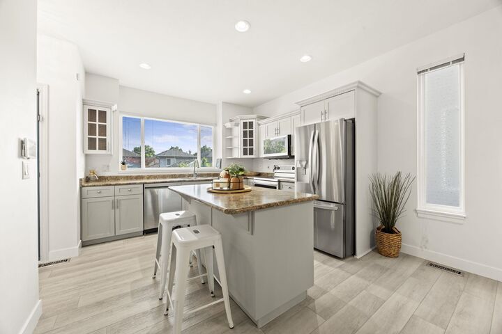 Property Photo: 24222 103 Avenue BC V2W 1Y1