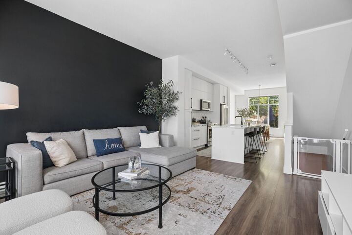 Property Photo: 3552 Victoria Drive 45 BC V3C 3V4