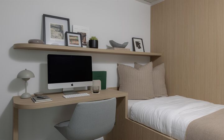 Property Photo: 3888 Evergreen Place 602 BC V3J 0M3