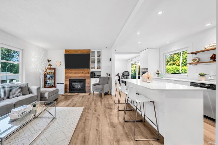 Property Photo: 35365 Selkirk Avenue BC V2S 8L1
