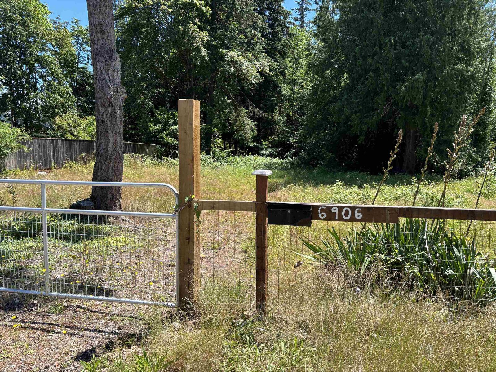 Property Photo: 6906 Cranberry Street BC V8A 3Z5