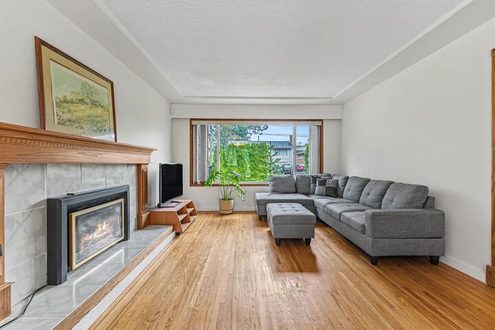 Property Photo: 1684 Cornell Avenue BC V3J 3A1