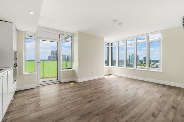 Property Photo: 10428 Whalley Boulevard 1804 BC V3T 0W2