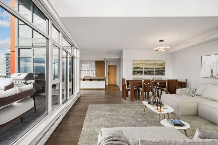 Property Photo: 4688 Kingsway 2803 BC V5H 0E9