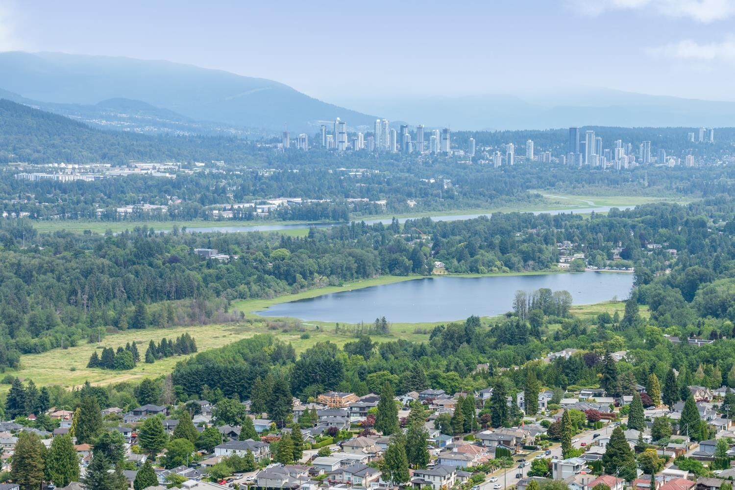 Property Photo: 6000 McKay Avenue 4202 BC V5H 0K2