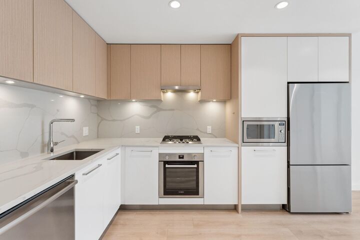 Property Photo: 567 Clarke Road 903 BC V3J 0K7